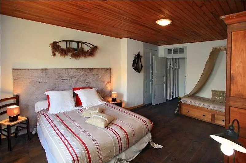 Holiday home Le Gite Des Faucons Villa